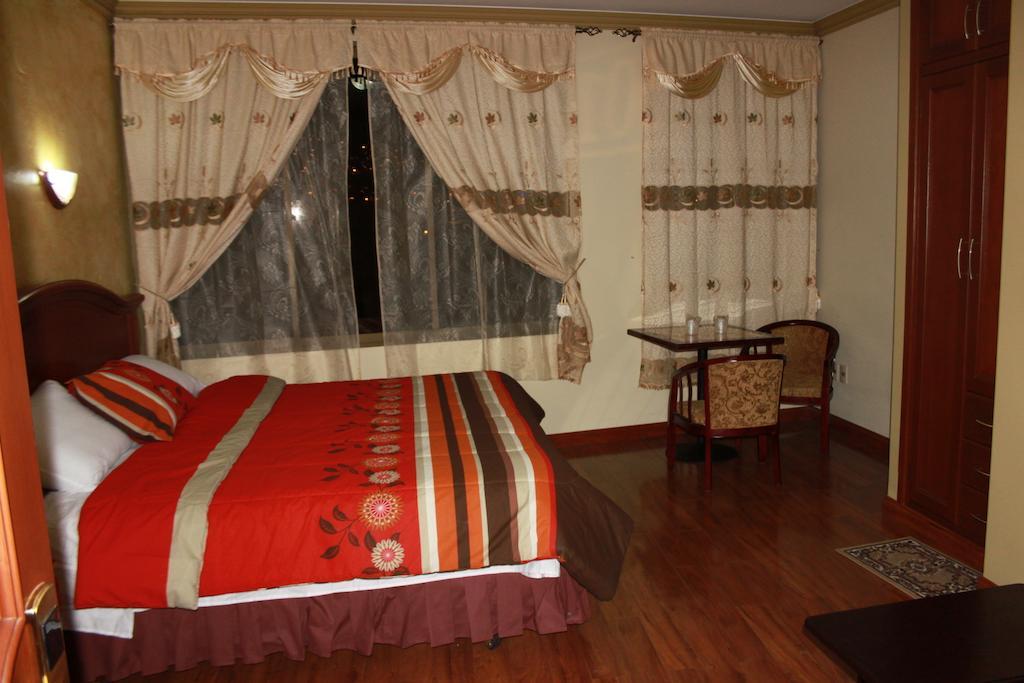 Golden Palace La Paz Pokoj fotografie